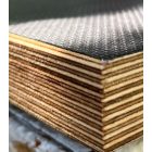 Csúszásmentes rétegelt lemez: 1250x2500x9 mm